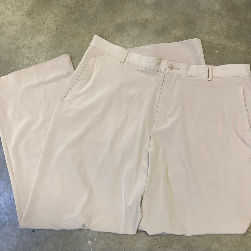 Nike Team Beige Golf Pants Men's Size 40 Flat Front Straight Leg Activwear